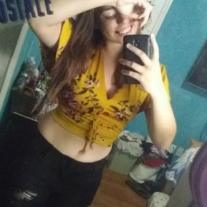 Meet your Posher, Alyssa